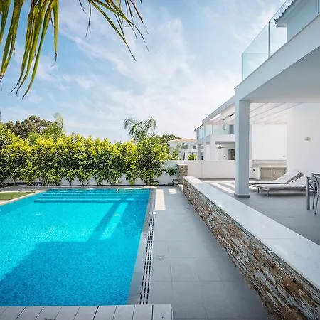 Sea Front Villas *