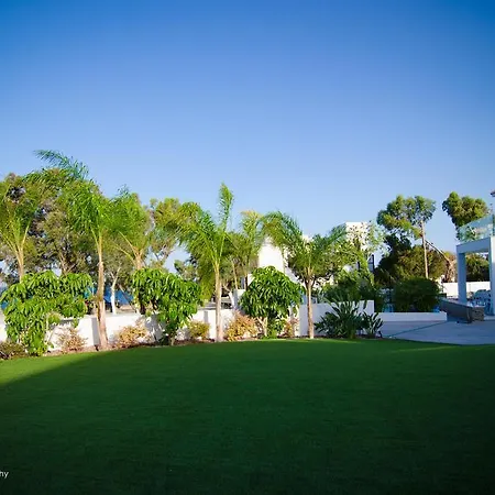 Sea Front Villas *