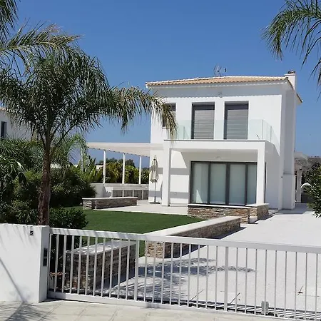 Sea Front Villas Villa Governors Beach